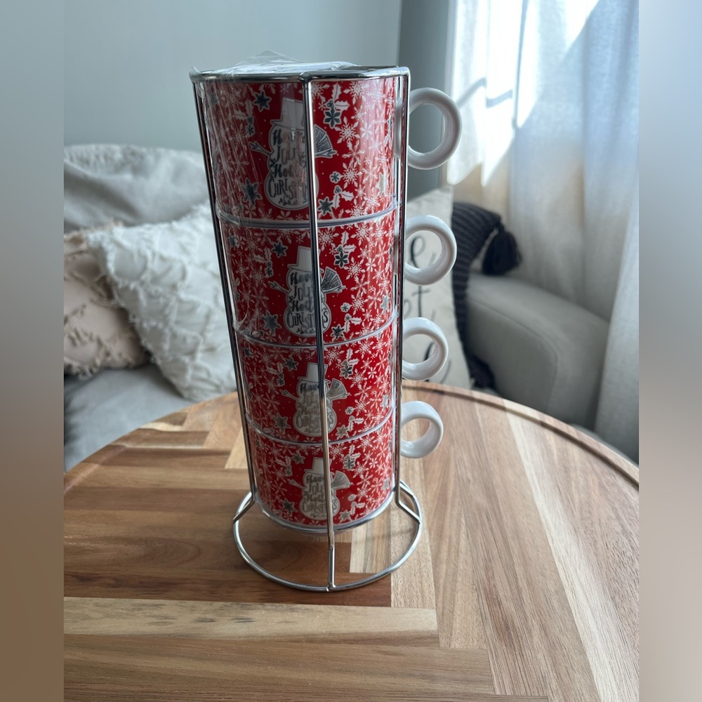 NWT Red Snowflake Ceramic Mug Set with Stand